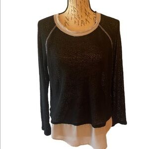 Harlowe and Graham soft long sleeved raglan style sweater Black and White Size M